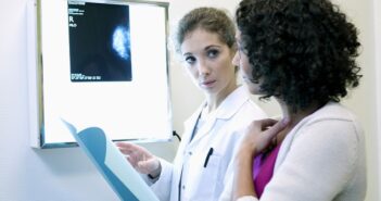 Brustkrebs (Mammakarzinom): Ursachen & Risikofaktoren