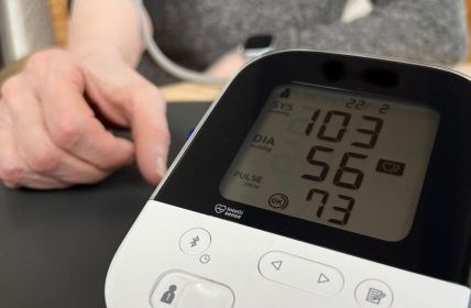 Optimale Blutdruckkontrolle mit geprüften Geräten: Sicherheit, Komfort und (Foto: TÜV SÜD)